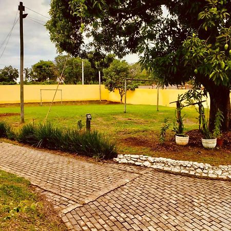 Chacara Charmosa Com Piscina, Campo De Futebol Villa Guaratinguetá Buitenkant foto