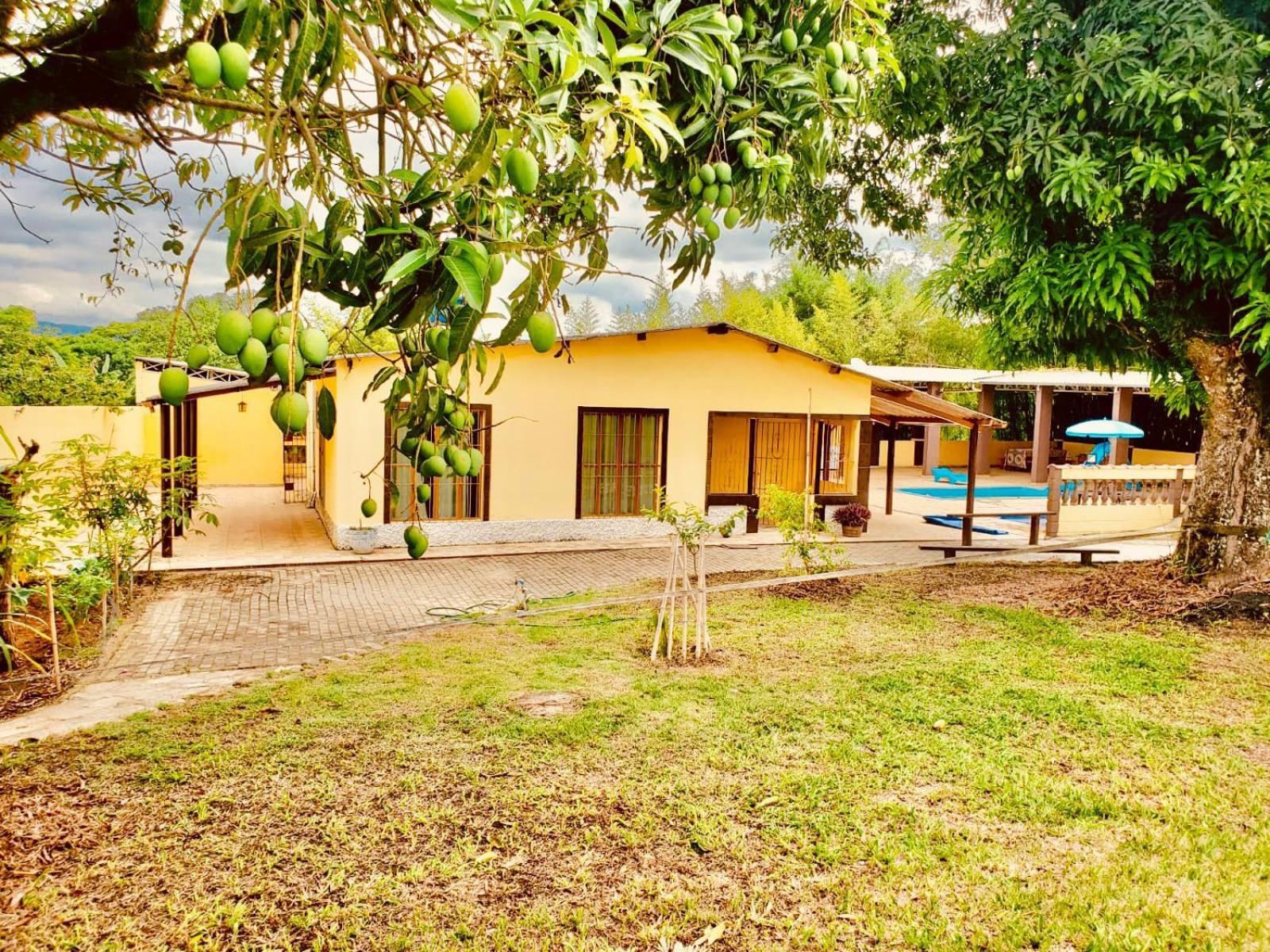 Chacara Charmosa Com Piscina, Campo De Futebol Villa Guaratinguetá Buitenkant foto