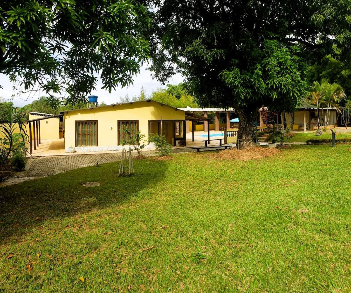 Chacara Charmosa Com Piscina, Campo De Futebol Villa Guaratinguetá Buitenkant foto